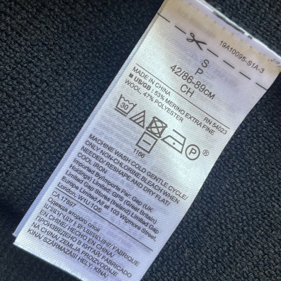 Banana Republic Knit Wool Cardigan - Picture 8 of 9